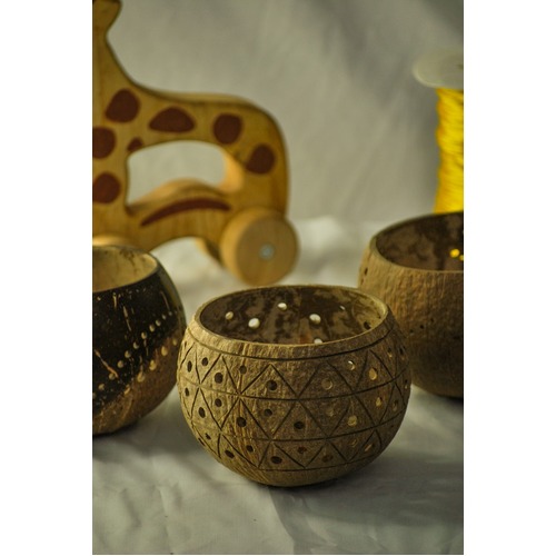 Coco Candle holder- Golden Pineapple